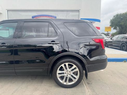 Used 2017 Ford Explorer Limited w/ Equipment Group 301A FWD image 34