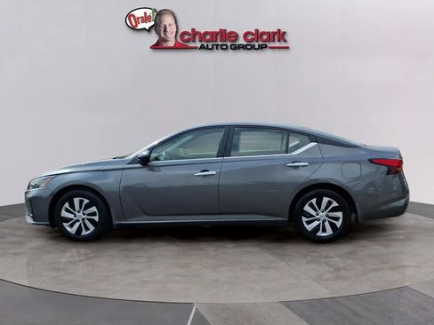 Used 2025 Nissan Altima 2.5 S FWD image 2