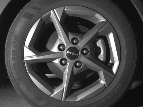 Used 2025 Kia K4 FWD image 13