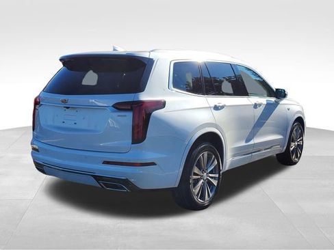 Certified 2024 Cadillac XT6 Premium Luxury w/ LPO, Floor Liner Package AWD/4WD image 5