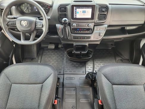 Used 2025 RAM ProMaster 2500 w/ Convenience Group image 27