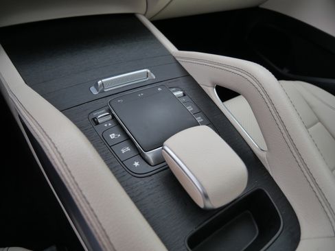 Used 2023 Mercedes-Benz GLE 350 4MATIC image 24