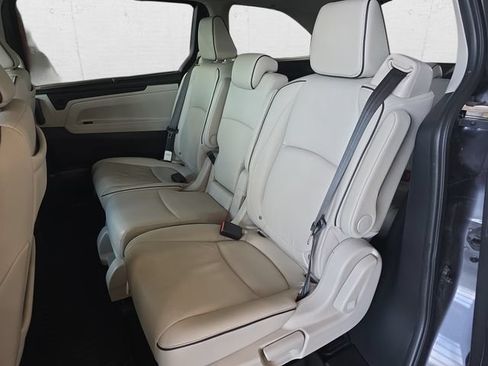Used 2025 Honda Odyssey Touring image 16