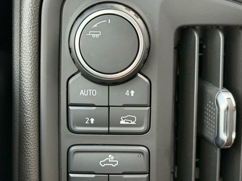 Used 2021 Chevrolet Silverado 1500 Custom AWD/4WD image 15