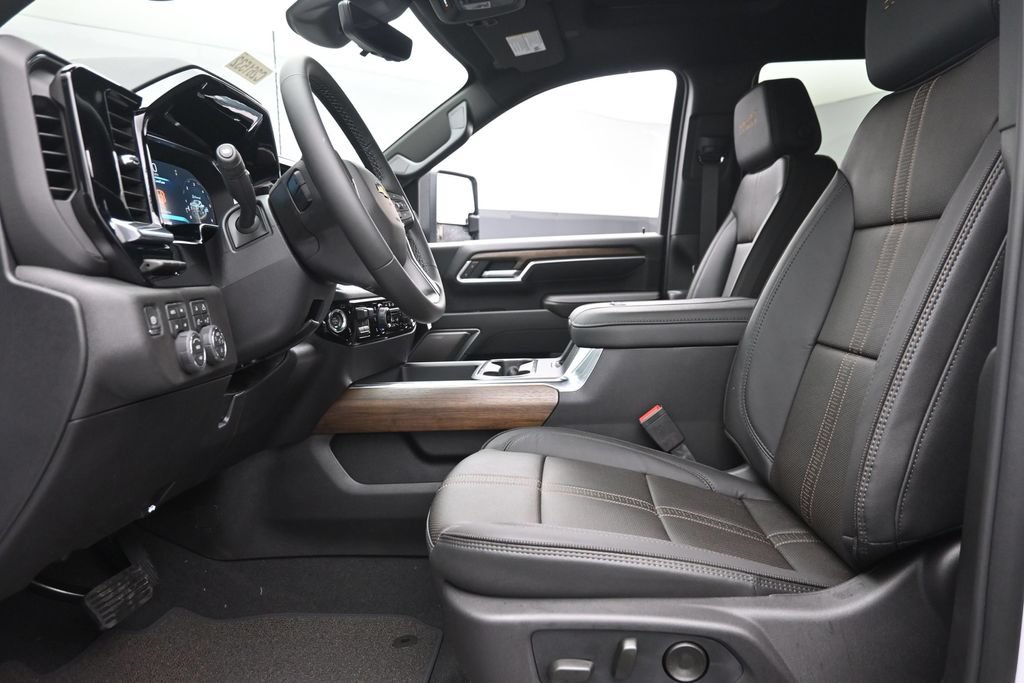 New 2026 Chevrolet Silverado 2500 High Country w/ Technology Package AWD/4WD image 16