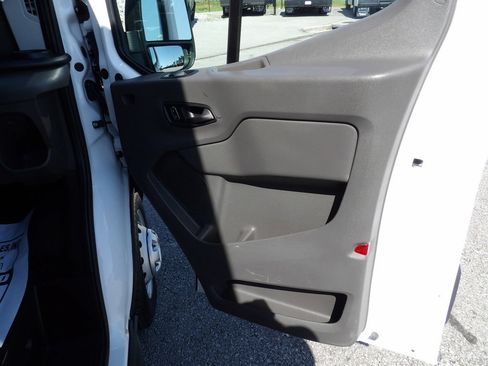 Used 2022 Ford Transit 350 DRW RWD image 30