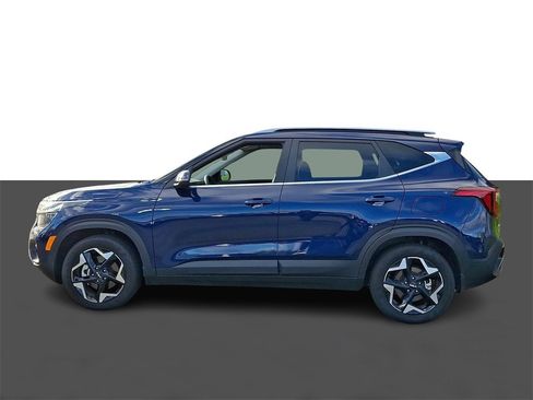 Used 2025 Kia Seltos EX w/ EX Sunroof Package image 4