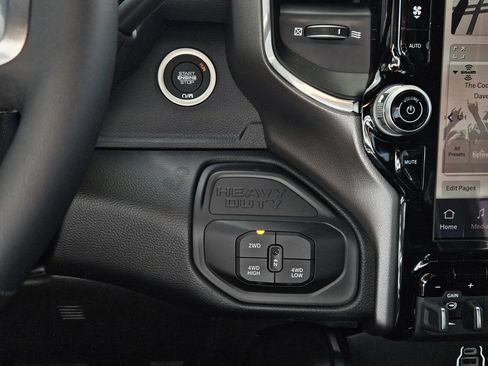 New 2026 RAM 2500 Laramie w/ Night Edition AWD/4WD image 20
