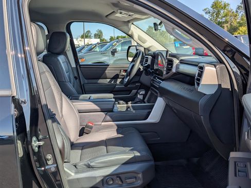 Used 2022 Toyota Tundra SR5 image 12