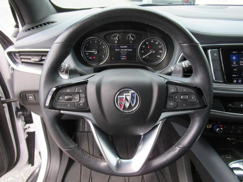 Used 2022 Buick Enclave Essence w/ Sport Touring Edition image 17