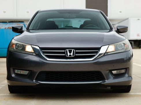 Used 2014 Honda Accord Sport image 20