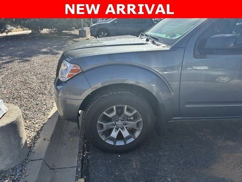 Used 2020 Nissan Frontier SV image 4