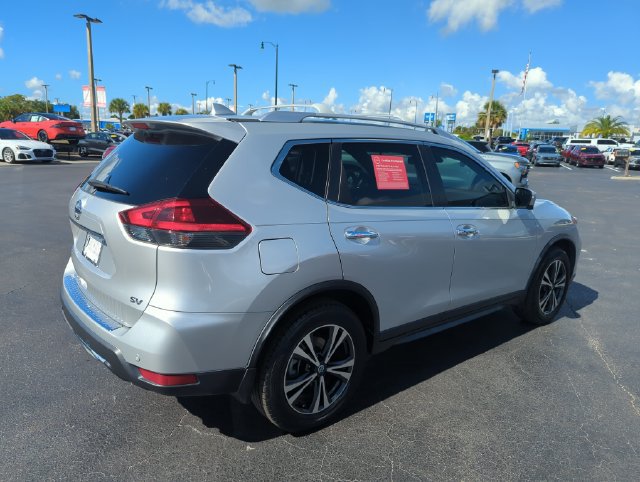 Certified 2019 Nissan Rogue SV w/ Premium Package FWD image 6