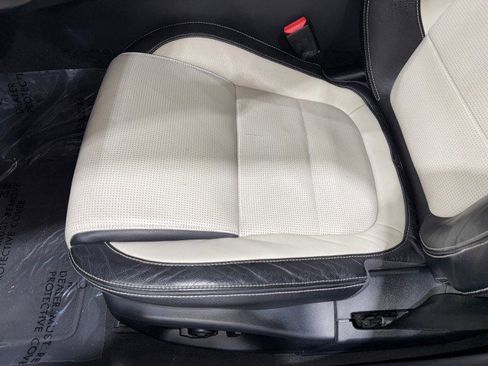 Used 2016 Jaguar XF R-Sport image 51