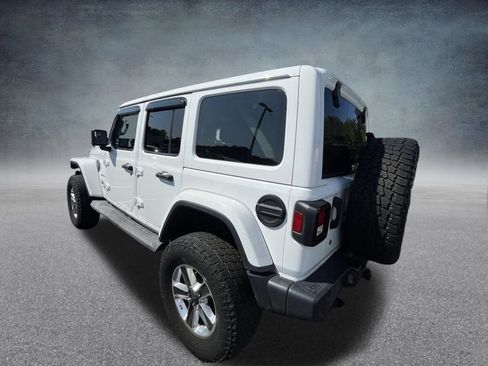 Used 2019 Jeep Wrangler Unlimited Sahara AWD/4WD image 6