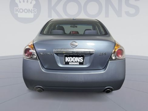 Used 2010 Nissan Altima 2.5 S w/ Premium Audio Pkg image 5