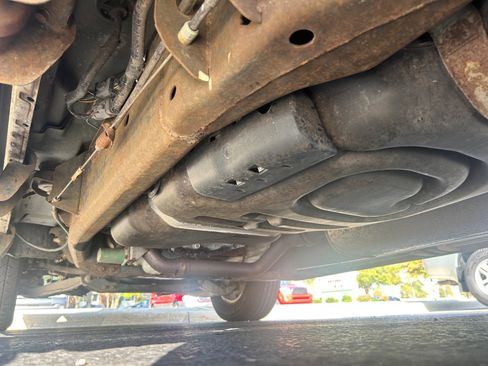 Used 2004 Ford Expedition Eddie Bauer image 29