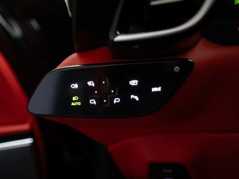 Certified 2025 Ferrari Roma Spider image 22