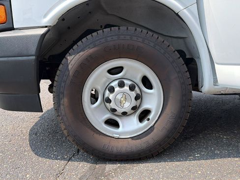 Used 2022 Chevrolet Express 2500 LS RWD image 22