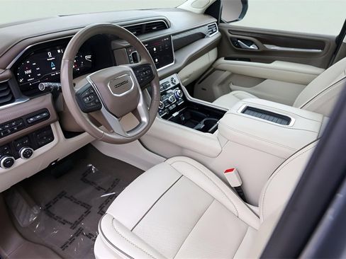Certified 2022 GMC Yukon Denali w/ Denali Premium Package image 12