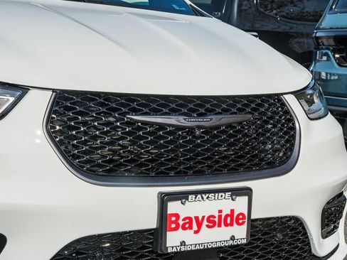 New 2026 Chrysler Pacifica Select FWD image 14