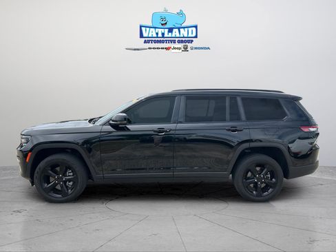 Certified 2024 Jeep Grand Cherokee L Limited w/ Black Appearance Package image 2