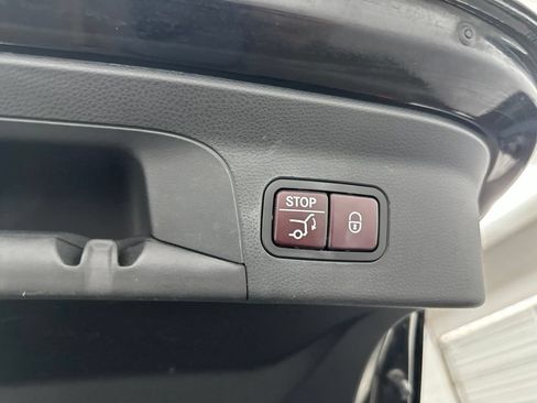 Used 2019 Mercedes-Benz GLC 300 4MATIC Coupe image 29