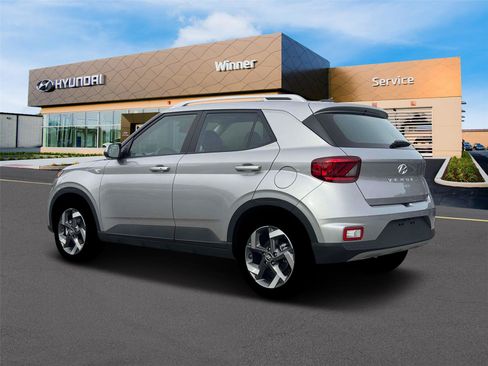 New 2026 Hyundai Venue SEL FWD image 4