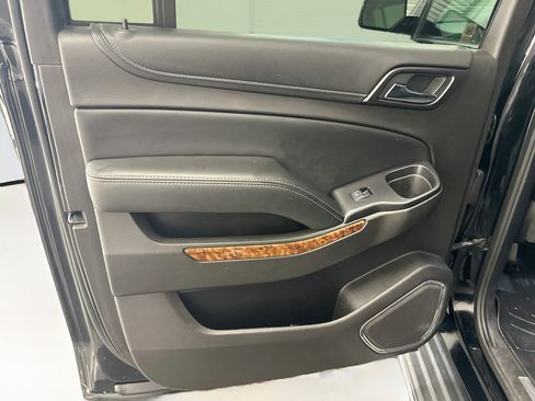 Used 2016 Chevrolet Suburban LTZ AWD/4WD image 28