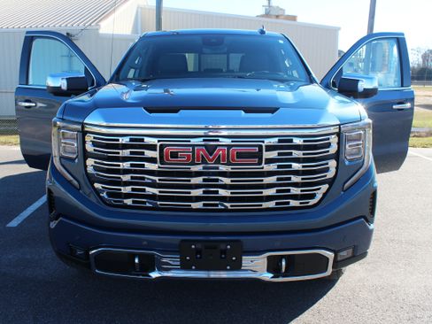 New 2026 GMC Sierra 1500 Denali w/ Technology Package image 17
