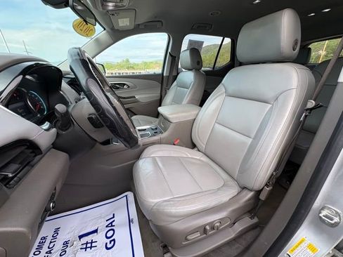 Used 2020 Chevrolet Traverse LT AWD/4WD image 28