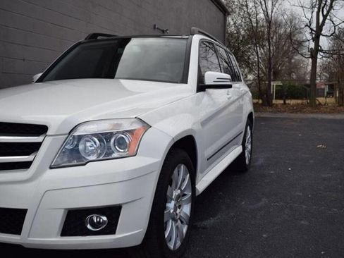 Used 2010 Mercedes-Benz GLK 350 4MATIC image 5