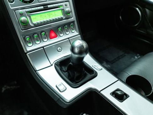 Used 2004 Chrysler Crossfire Limited image 25