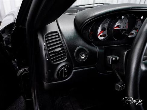 Used 2004 Porsche 911 GT3 RWD image 27