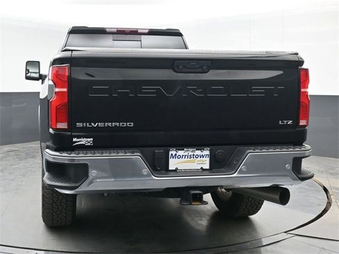 Used 2025 Chevrolet Silverado 2500 LTZ w/ LTZ Convenience Package image 19