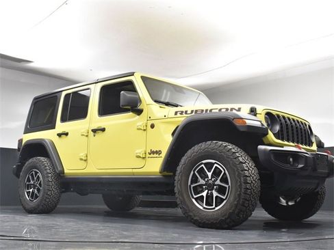 Used 2024 Jeep Wrangler Unlimited Rubicon image 31