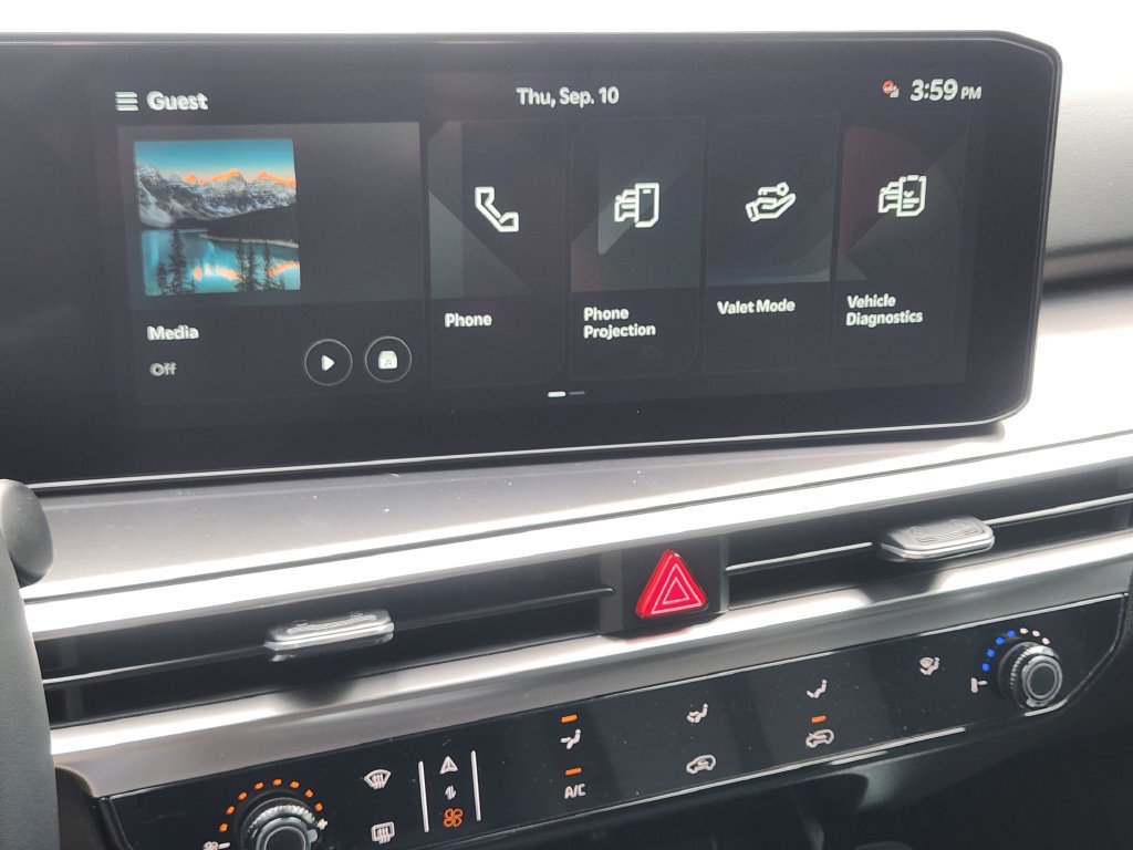 New 2026 Kia Sorento LX FWD image 17
