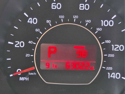 Used 2016 Kia Soul + FWD image 29