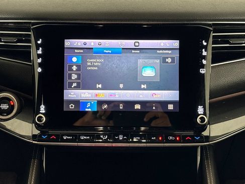 Used 2022 Jeep Wagoneer Series I w/ Convenience Group I AWD/4WD image 26