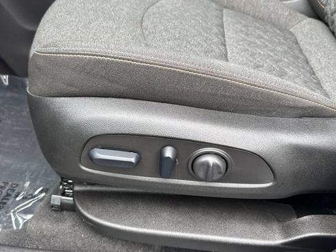 Used 2024 Chevrolet Equinox LT AWD/4WD image 13