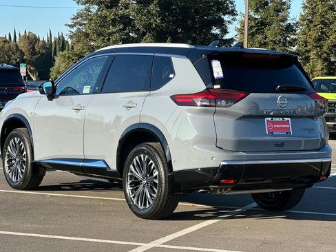 New 2026 Nissan Rogue Platinum image 6