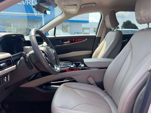 Used 2022 Lincoln Nautilus AWD w/ Premium Package image 18