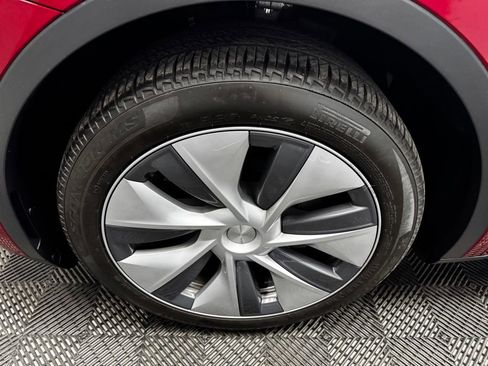 Used 2024 Tesla Model Y Long Range image 21