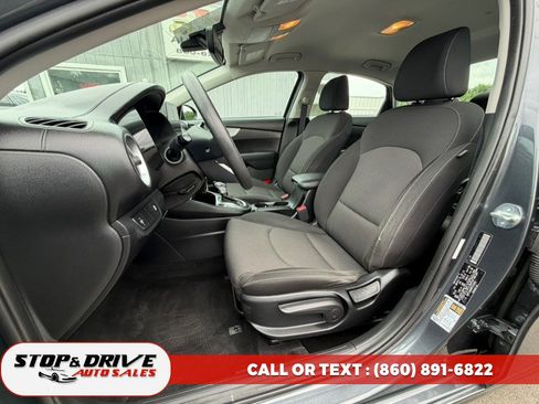 Used 2023 Kia Forte LXS FWD image 14