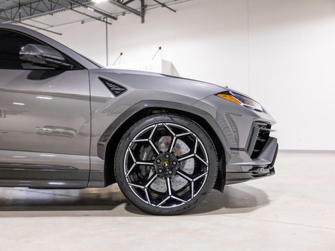 Used 2023 Lamborghini Urus Performante image 26