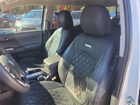 Used 2023 Toyota Tacoma 2WD Double Cab image 18
