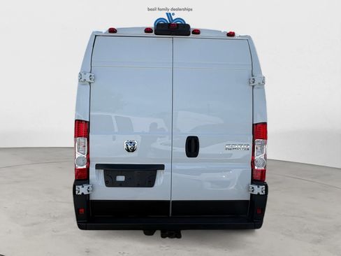 Used 2024 RAM ProMaster 2500 w/ Quick Order Package 22G SLT FWD image 5
