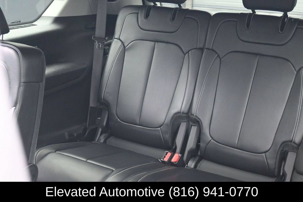 Used 2021 Jeep Grand Cherokee L Limited AWD/4WD image 21