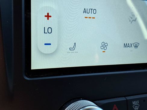 Certified 2024 Ford Edge SEL AWD/4WD image 19
