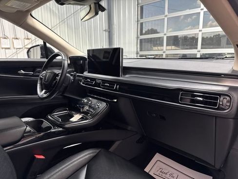 Used 2023 Lincoln Nautilus AWD w/ Premium Package image 26